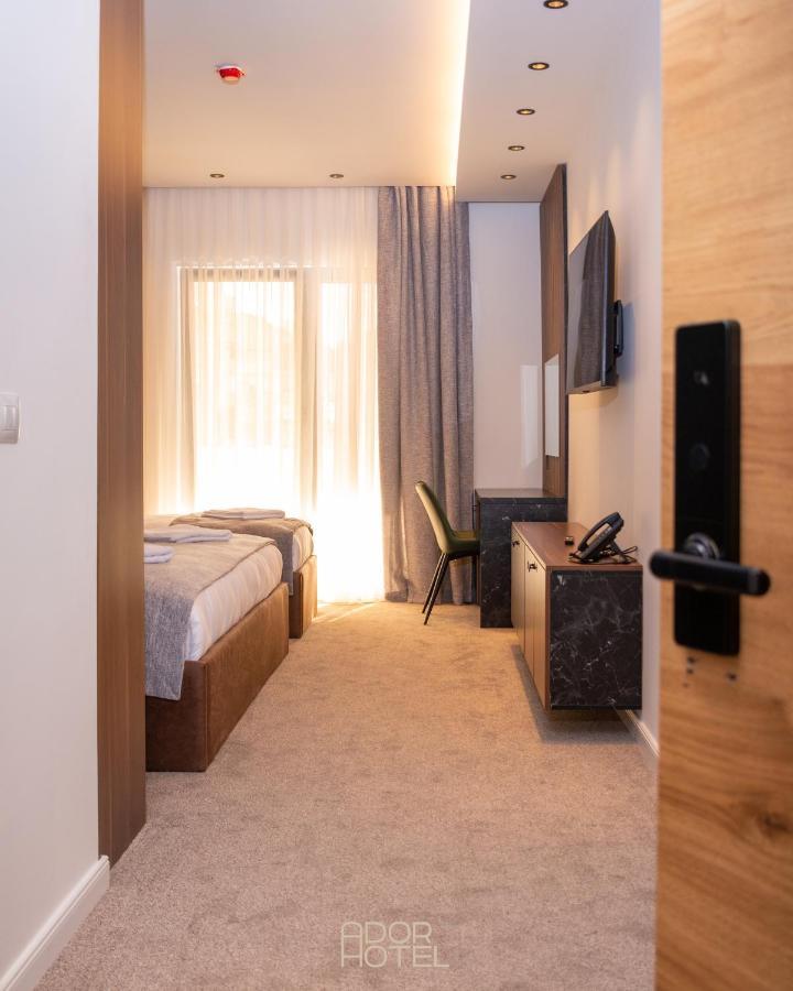 Ador Hotel North Mitrovica Luaran gambar