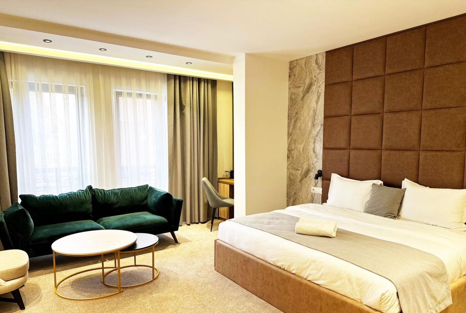Ador Hotel North Mitrovica Luaran gambar